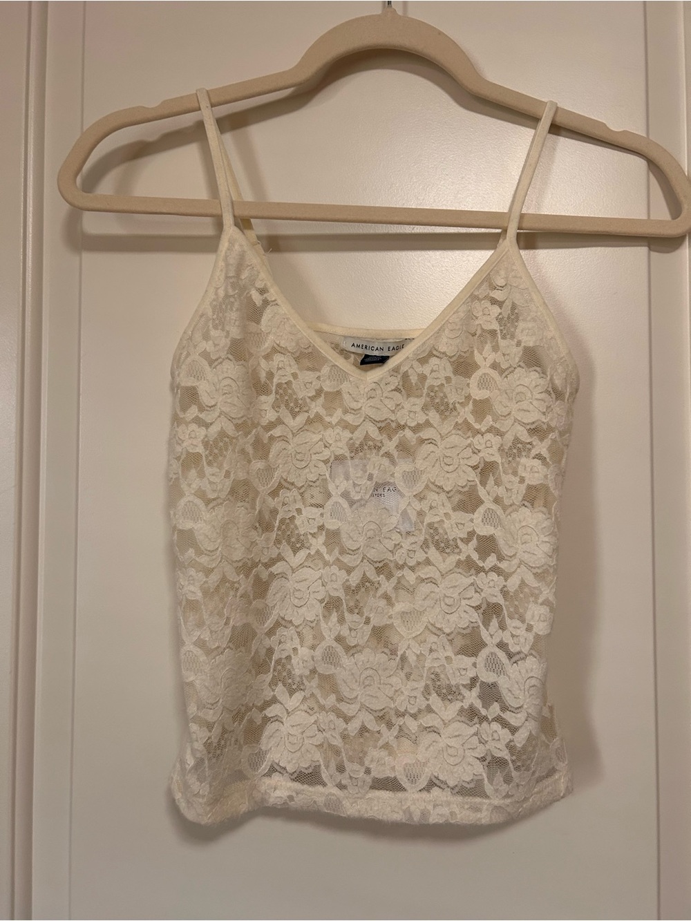 🤍🤍NWT🤍🤍American Eagle Feminine Cream Floral Lace Cami🤍